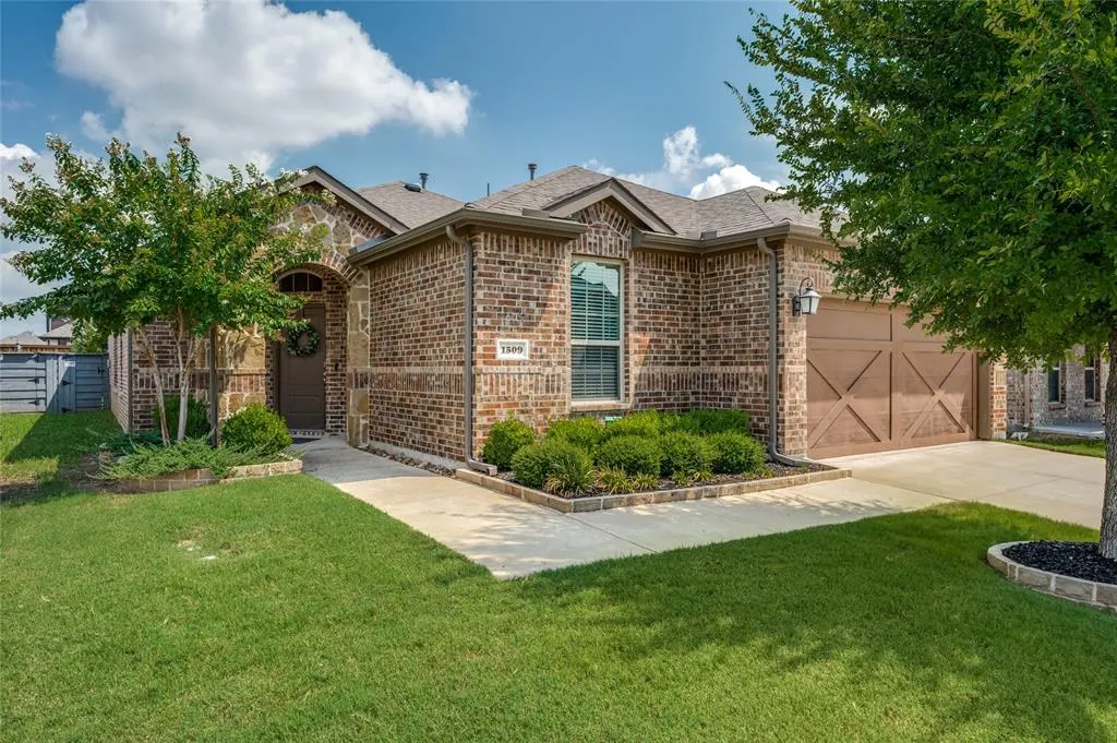 1509 Summit View Lane