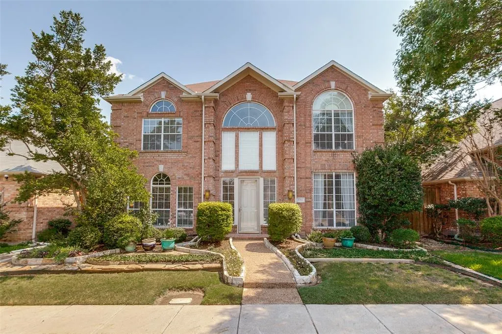 2704 Carnation Drive