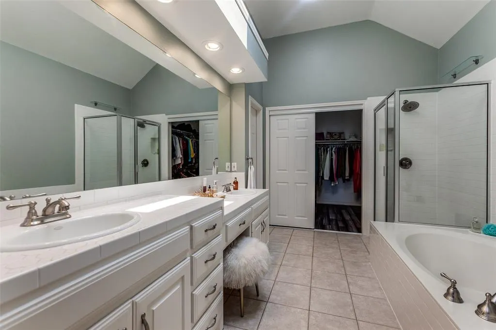 2704 Carnation Drive