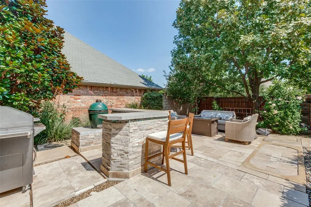 2704 Carnation Drive