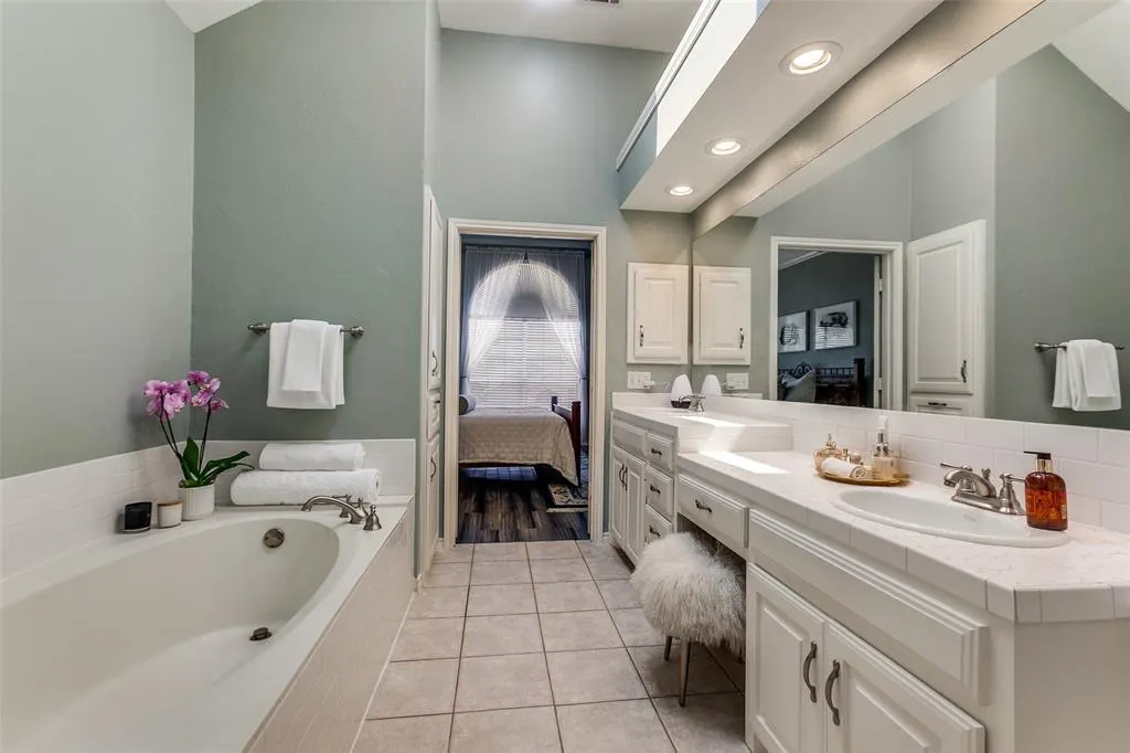 2704 Carnation Drive