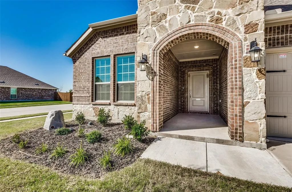 3205 Platinum Road