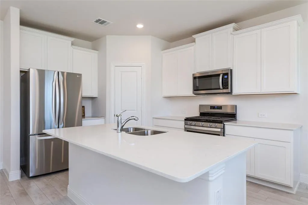 3205 Platinum Road