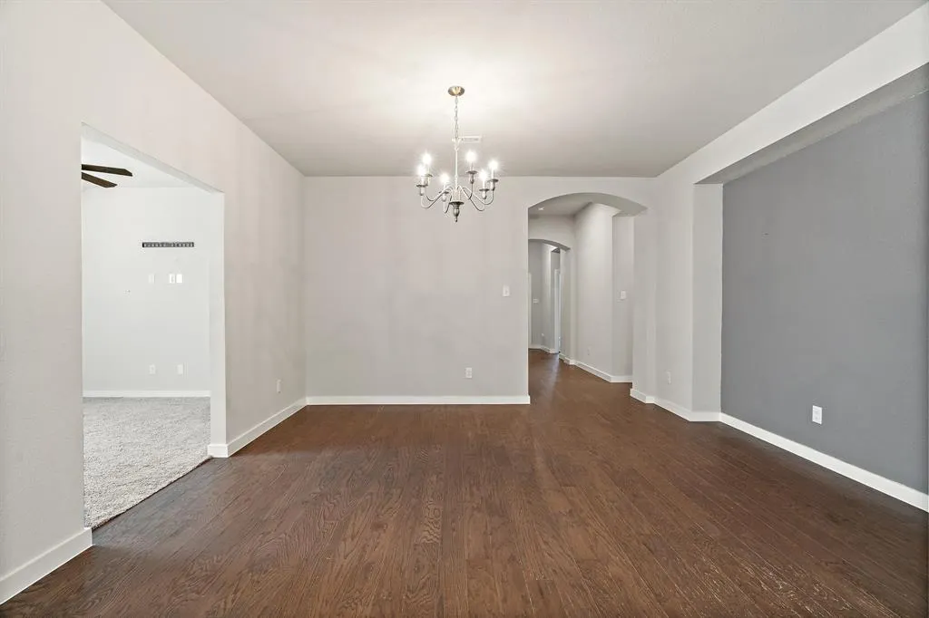 1401 Macaw Court