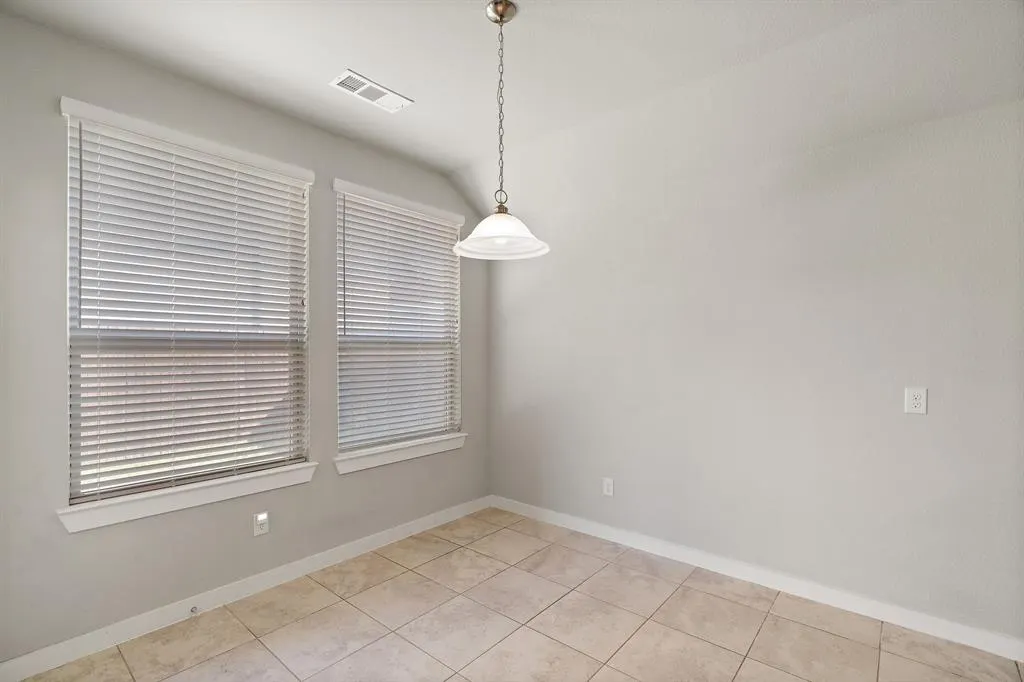 1401 Macaw Court