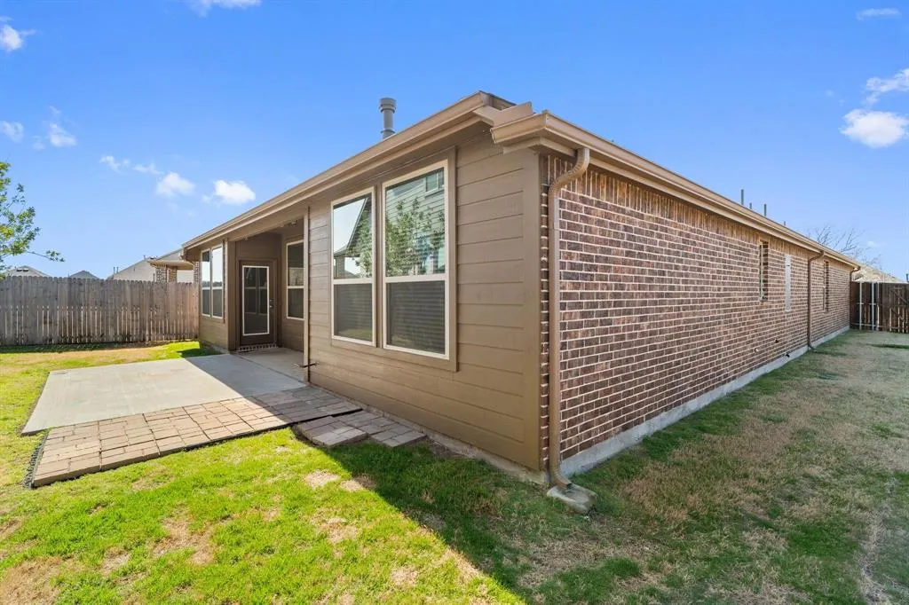 1401 Macaw Court