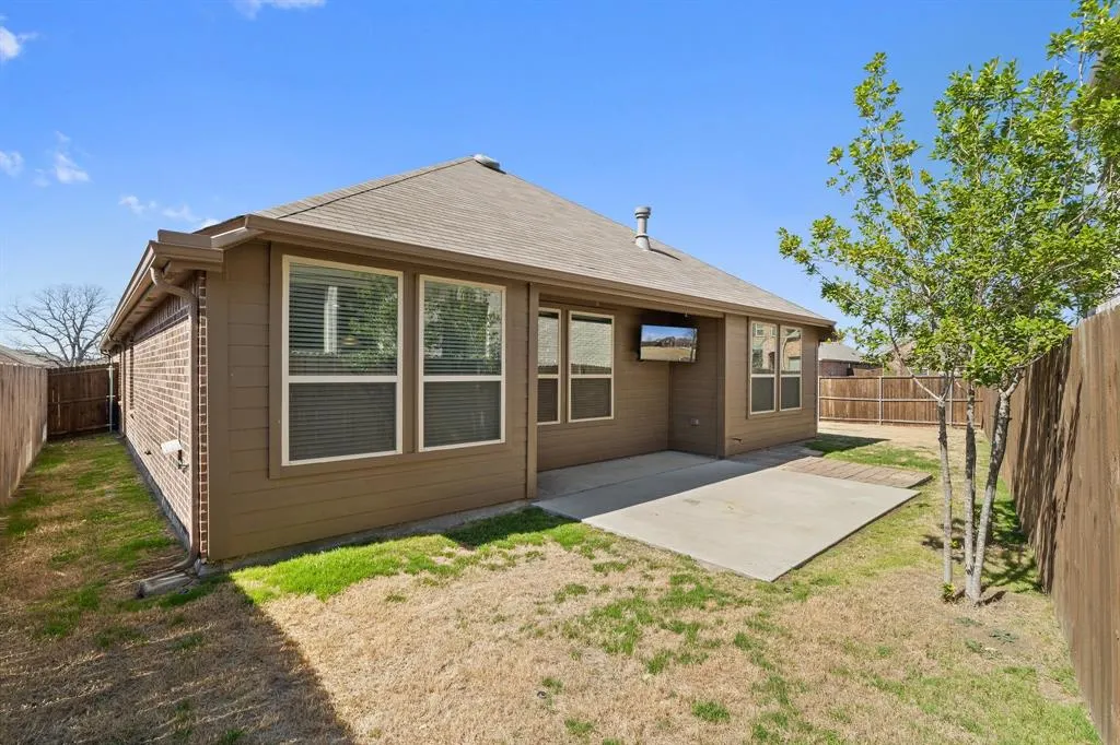 1401 Macaw Court