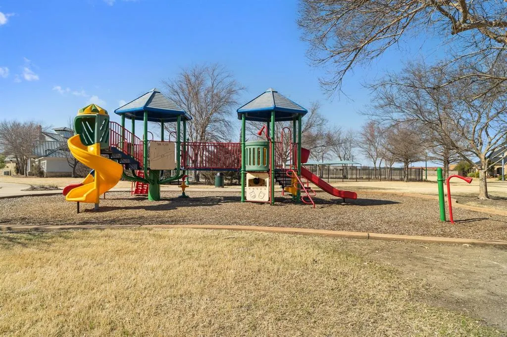 1401 Macaw Court