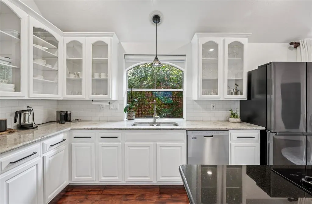 815 Rolling Meadows Court