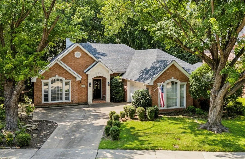 815 Rolling Meadows Court