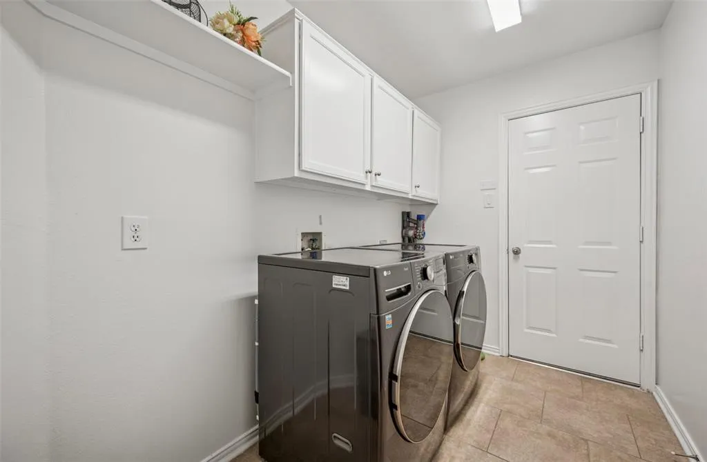 815 Rolling Meadows Court