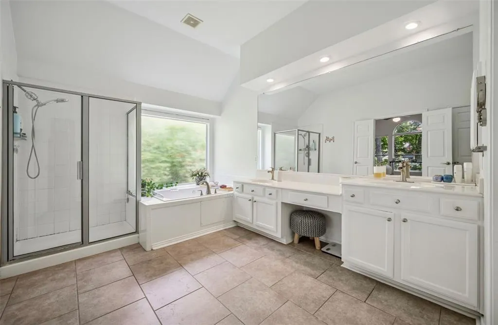 815 Rolling Meadows Court