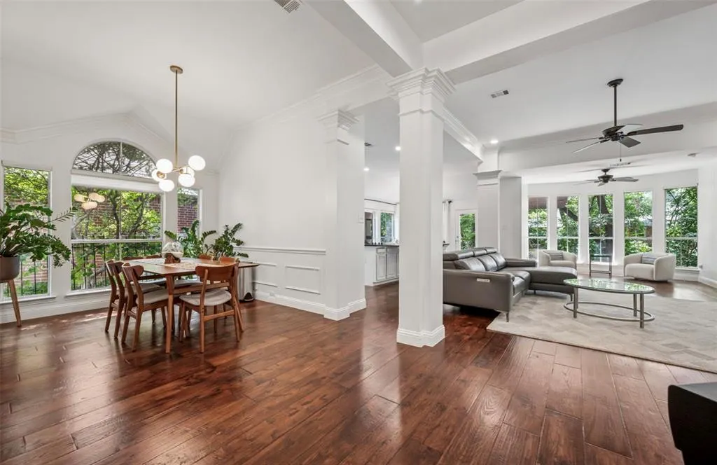 815 Rolling Meadows Court