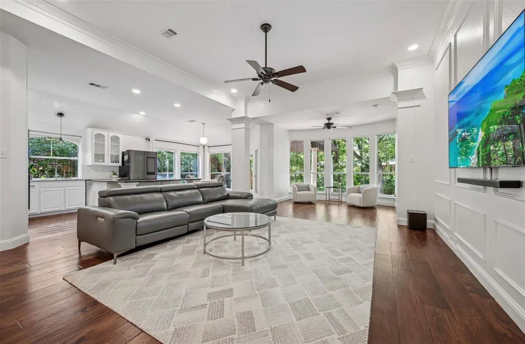 815 Rolling Meadows Court