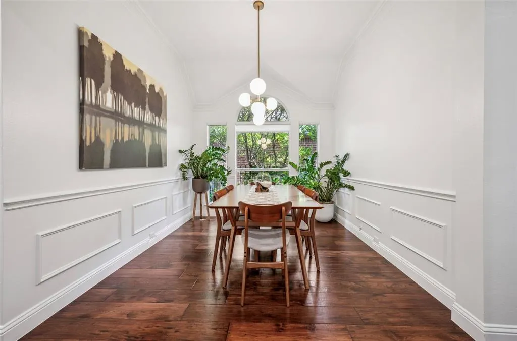 815 Rolling Meadows Court