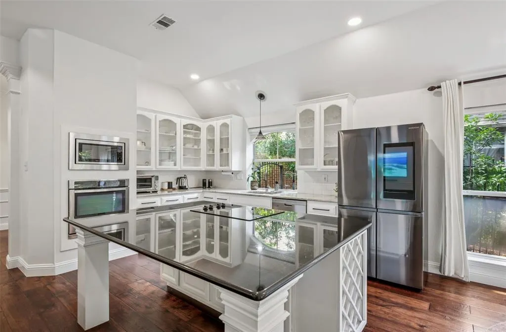 815 Rolling Meadows Court