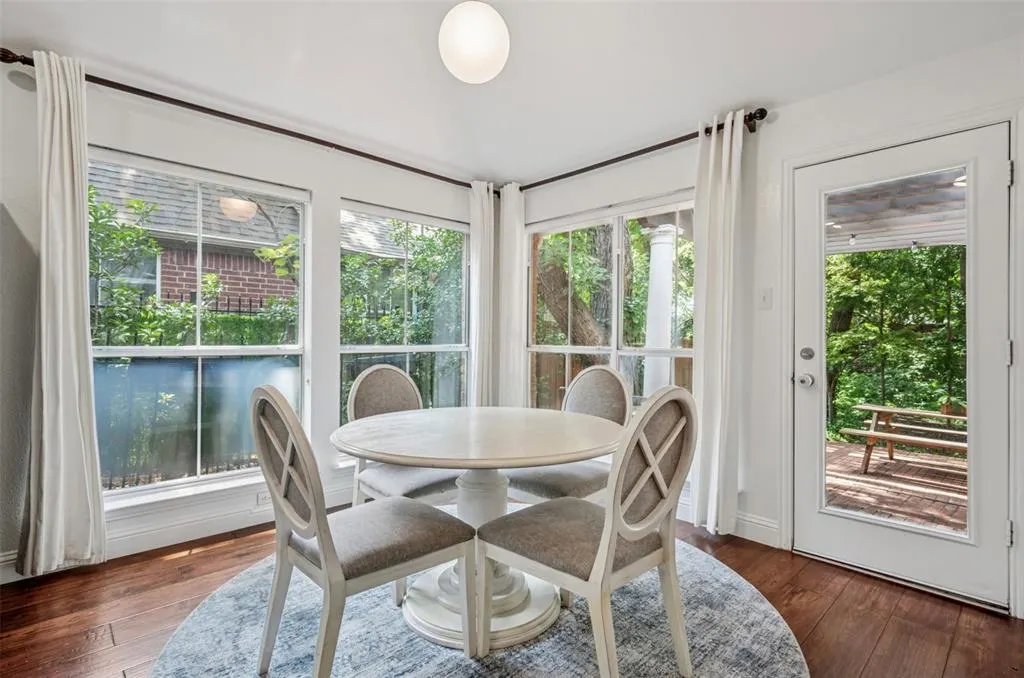 815 Rolling Meadows Court