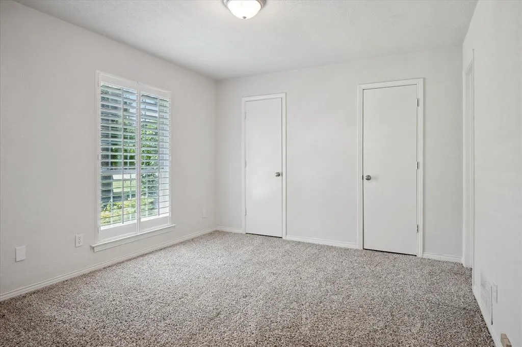 2801 Elmcrest Circle