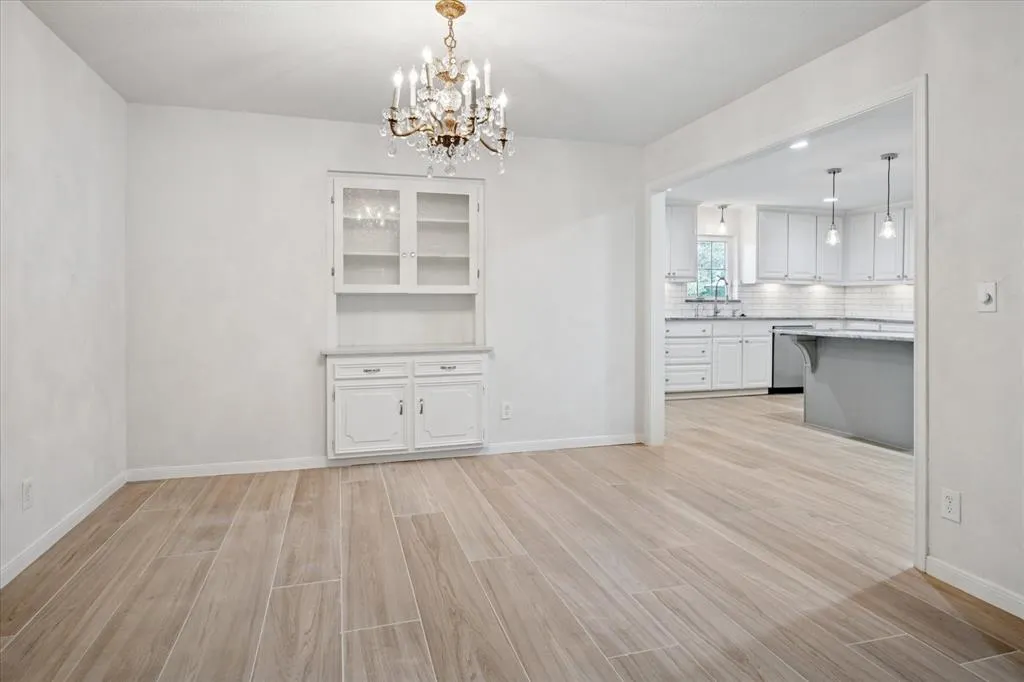 2801 Elmcrest Circle