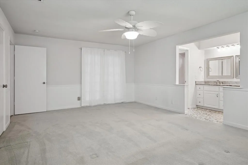 2801 Elmcrest Circle