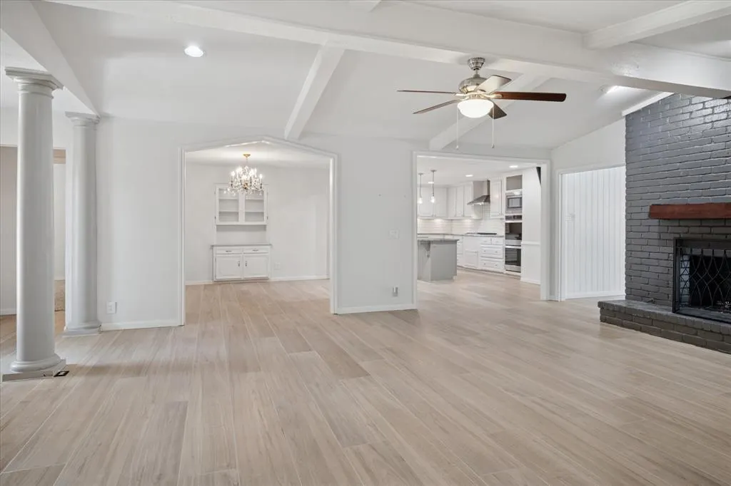 2801 Elmcrest Circle