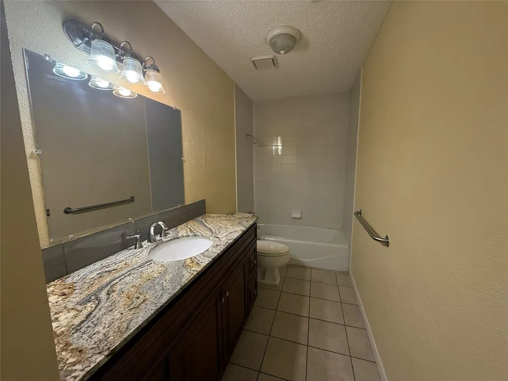 326 Candlewood Place, #324