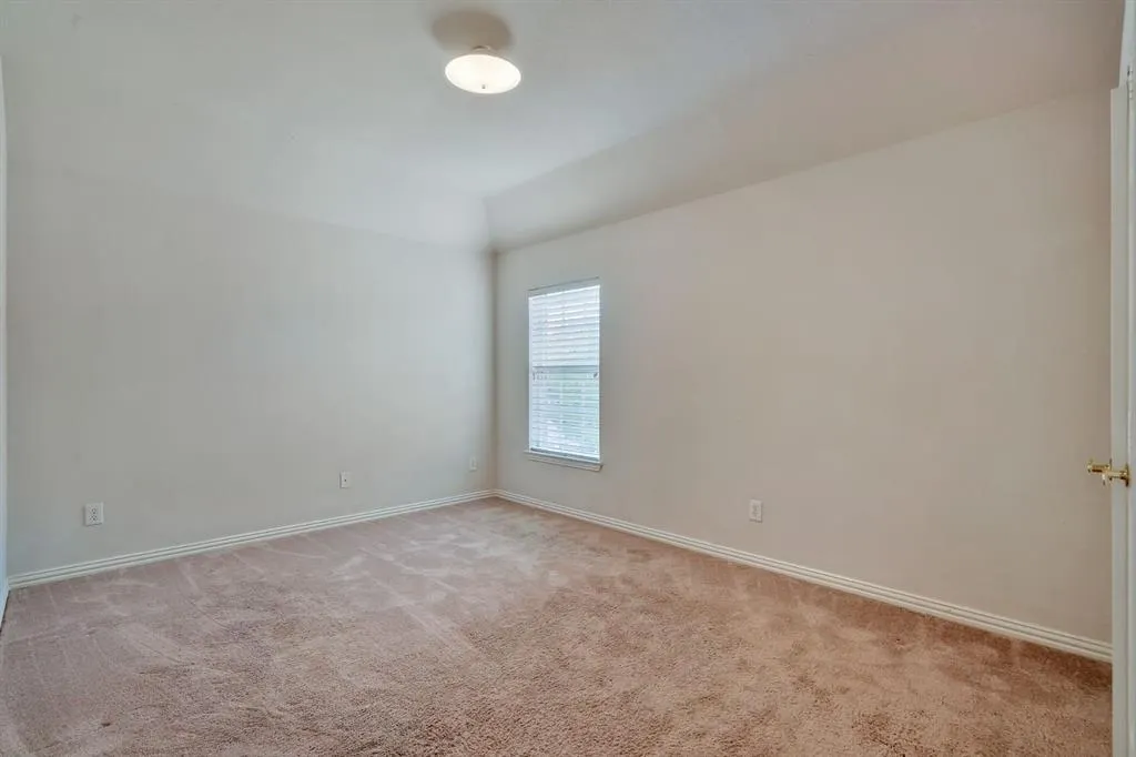 3469 Lincoln Drive