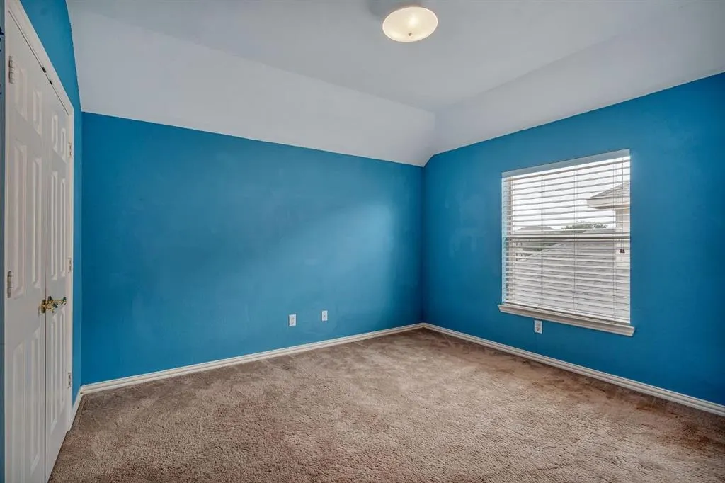 3469 Lincoln Drive