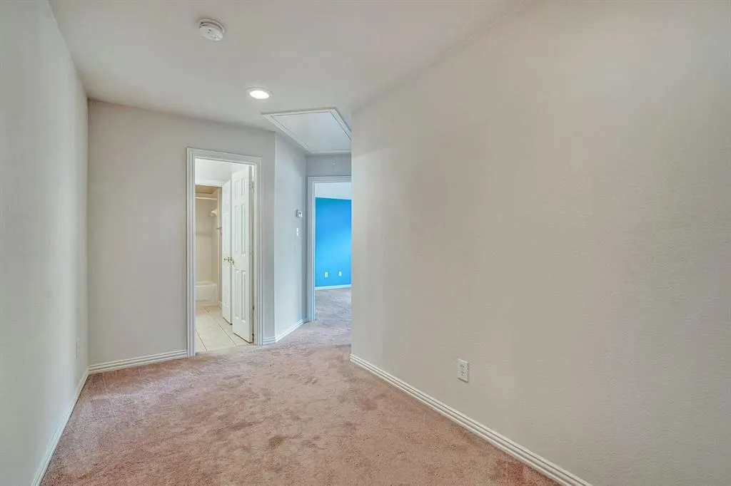 3469 Lincoln Drive