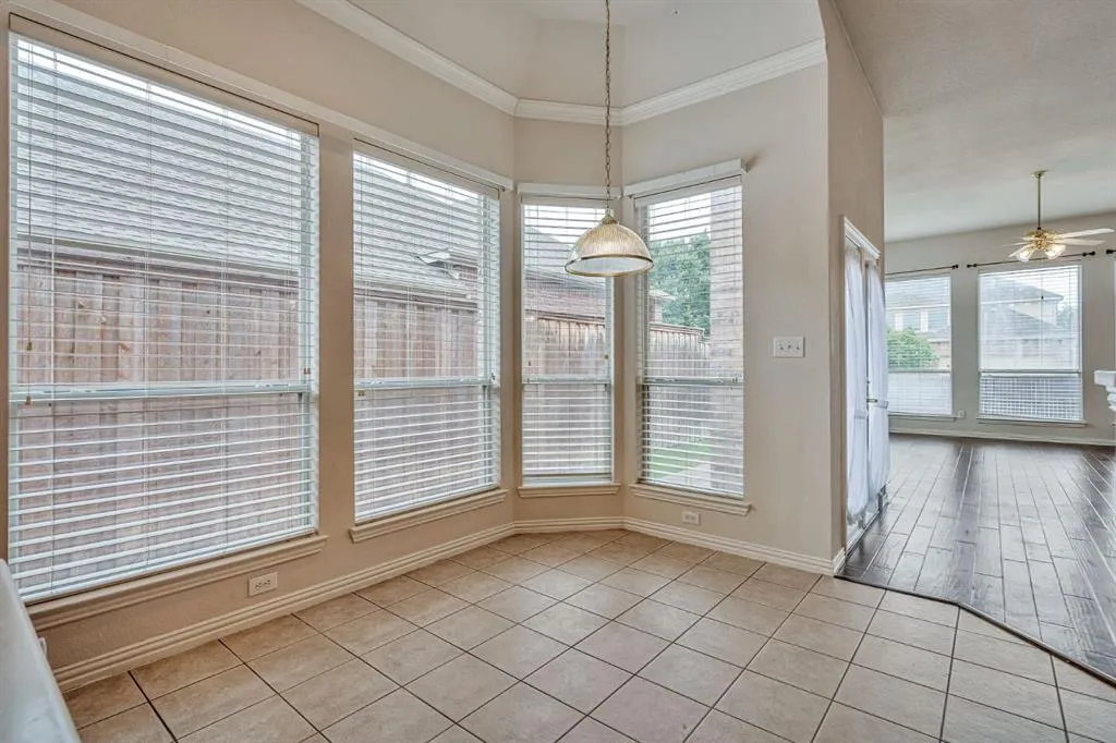 3469 Lincoln Drive