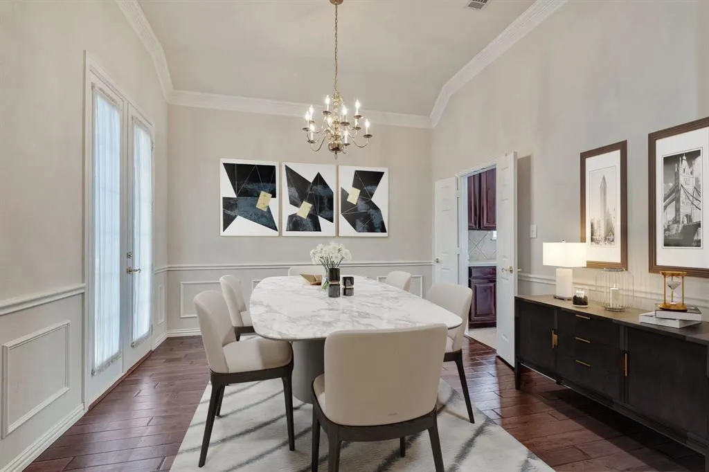 3469 Lincoln Drive