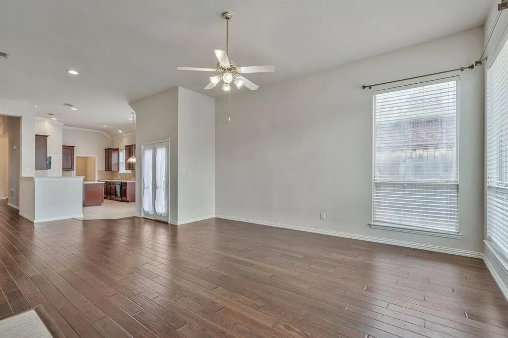 3469 Lincoln Drive