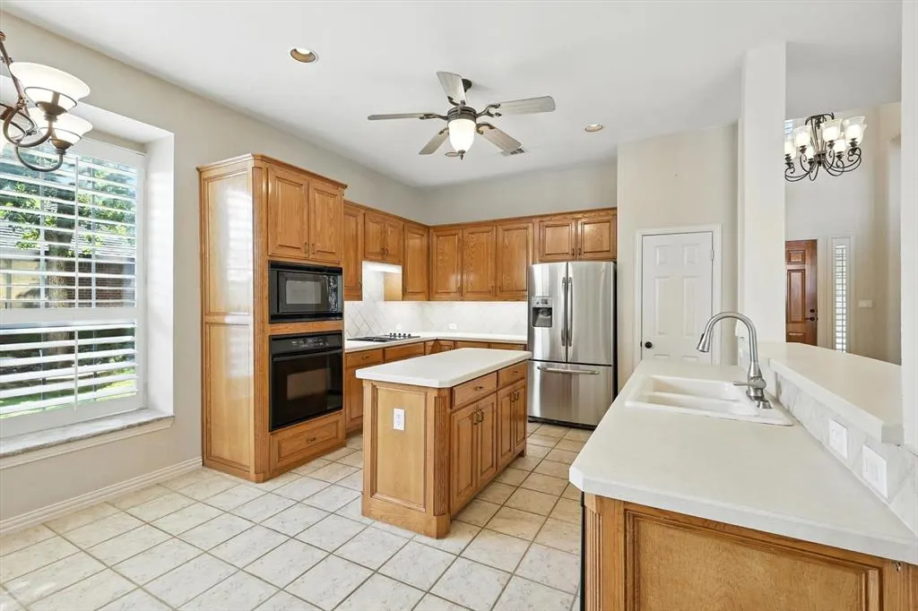 7700 Red Clover Drive
