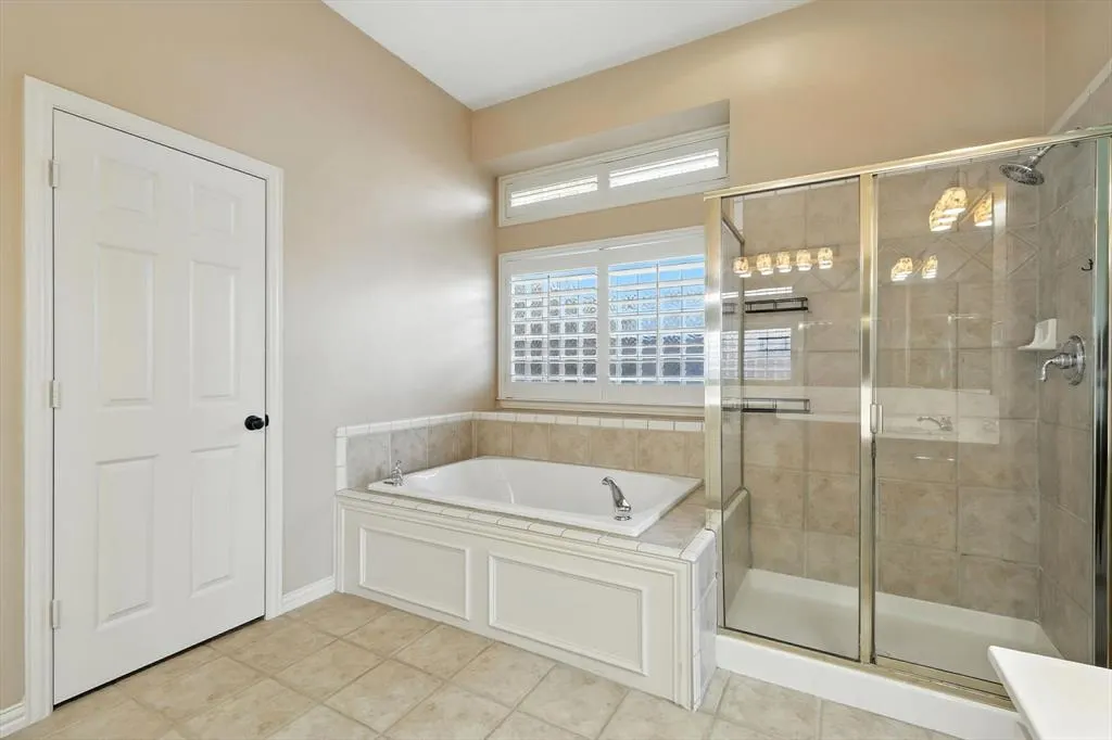 7700 Red Clover Drive