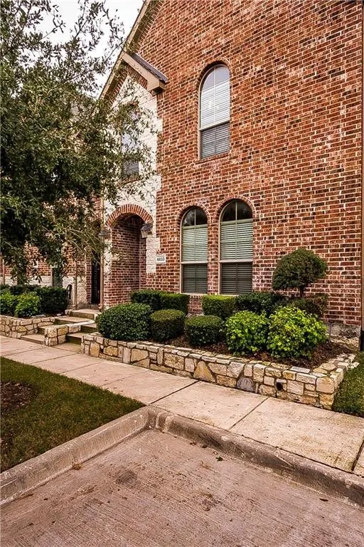 6833 Cortona Lane