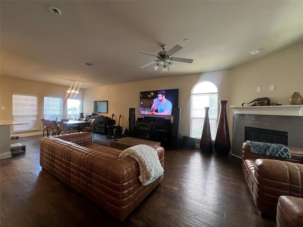6833 Cortona Lane
