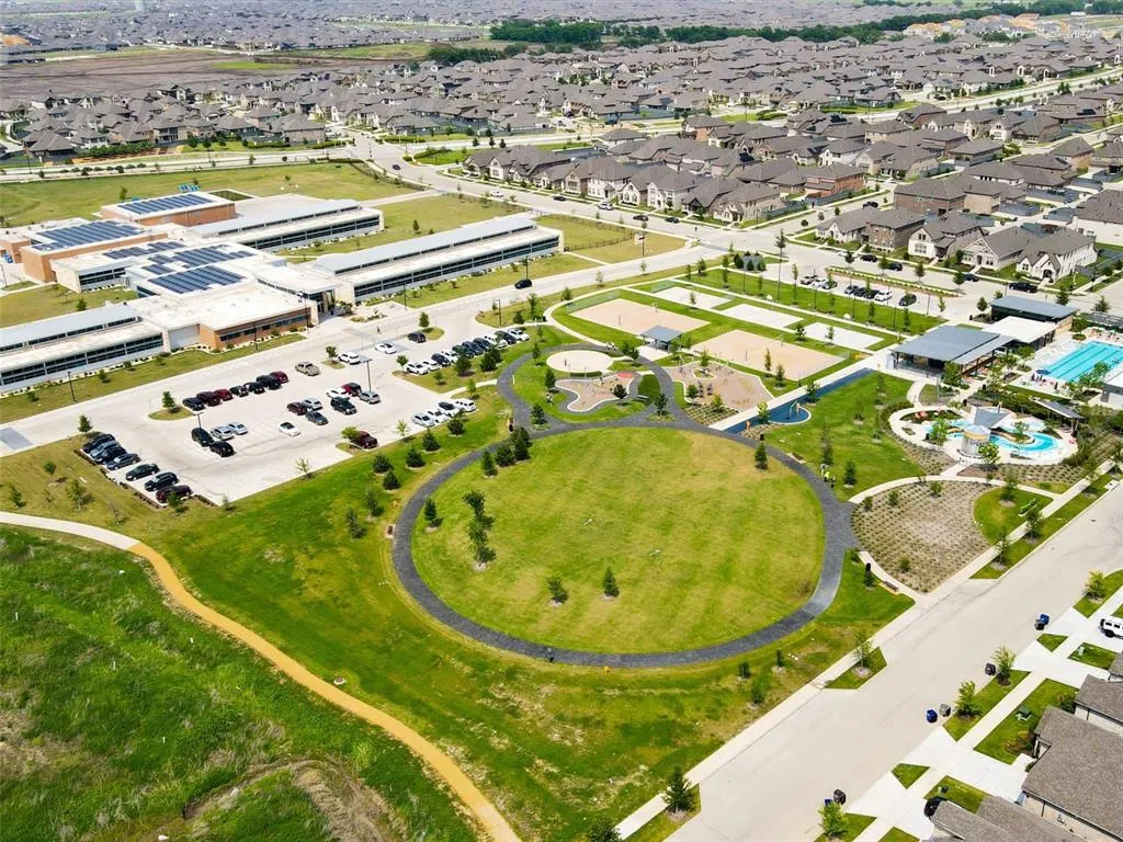 7001 Mapleshade Way