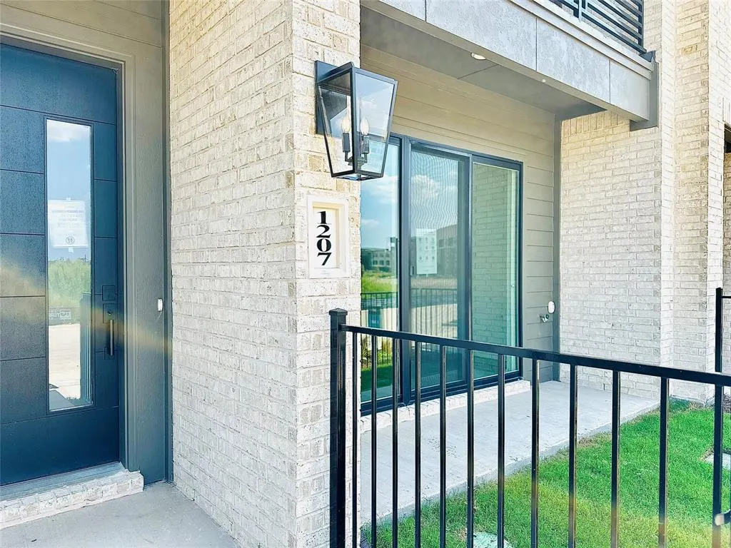 1207 Doris May Drive