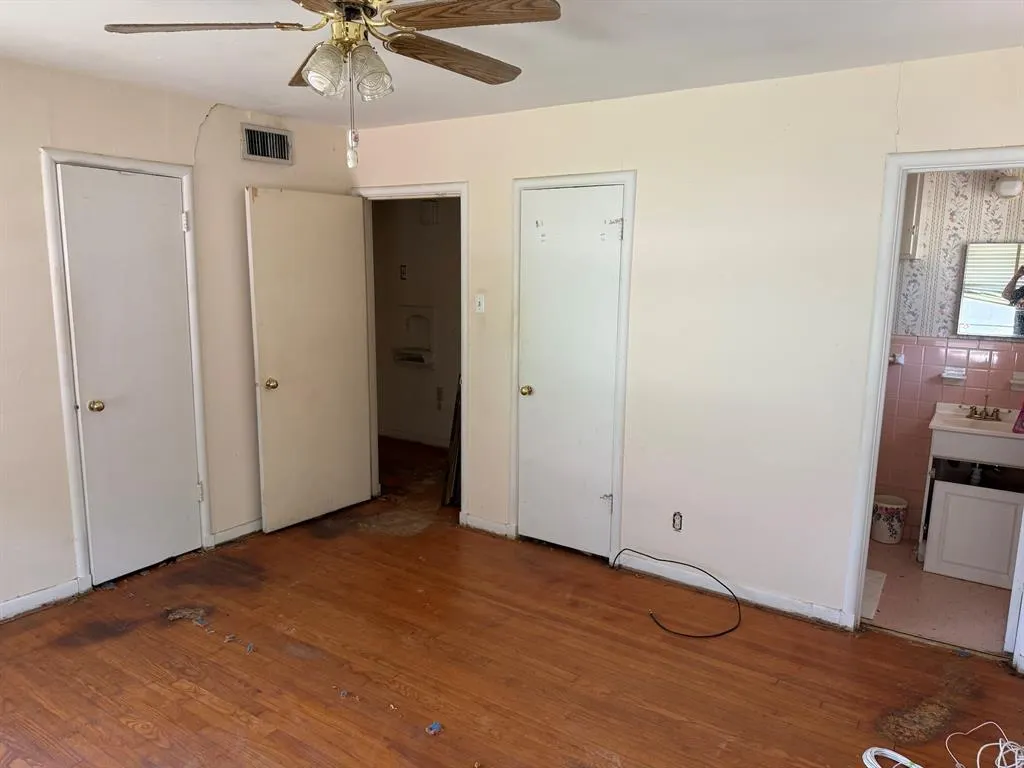 3102 Santa Teresa Avenue