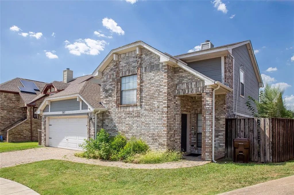767 Panorama Drive