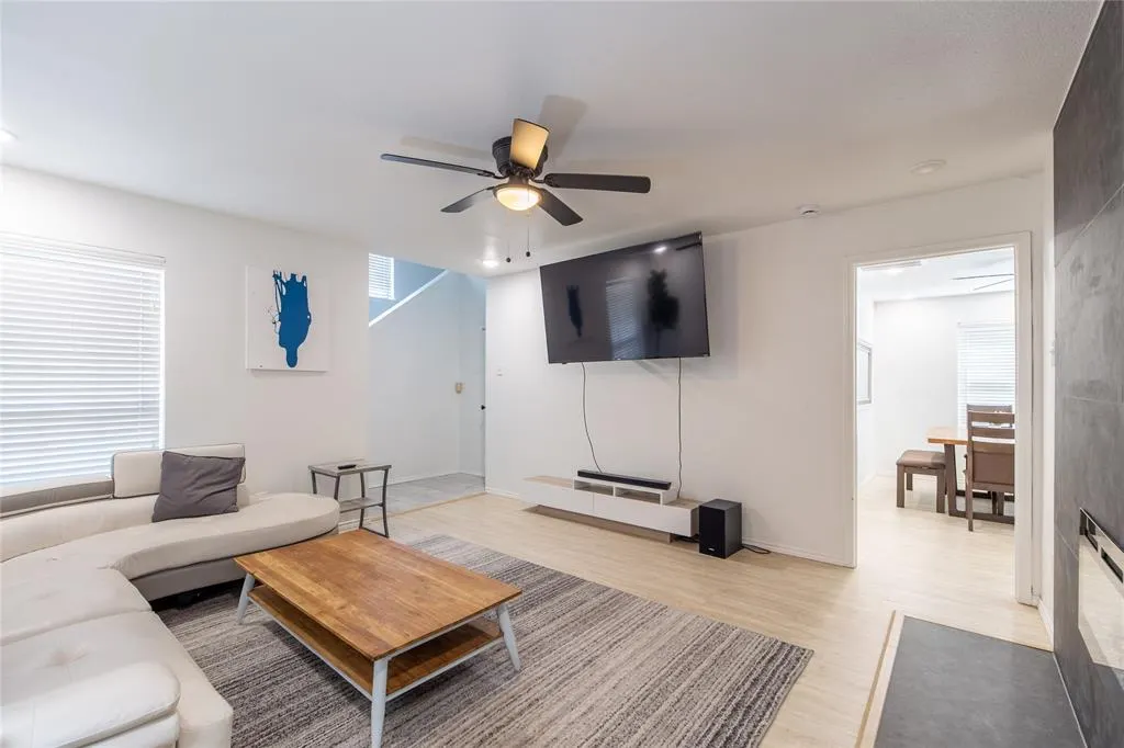 767 Panorama Drive