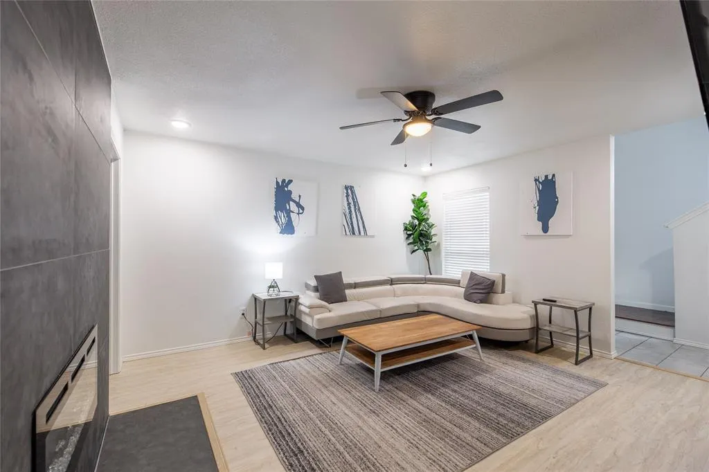 767 Panorama Drive