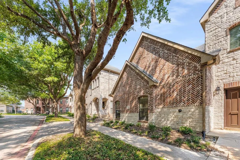 6744 Pistoia Drive