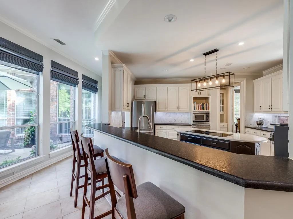5909 Fossil Ridge Drive