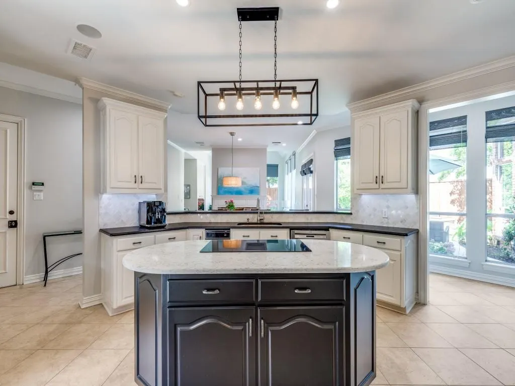 5909 Fossil Ridge Drive
