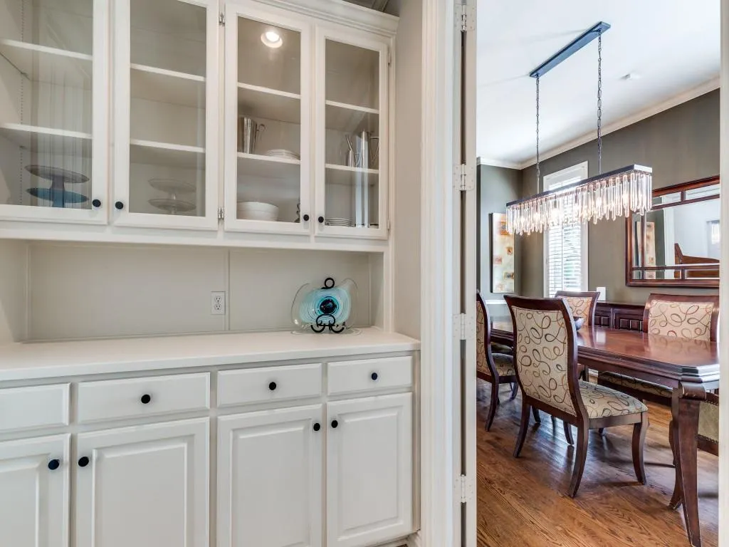5909 Fossil Ridge Drive