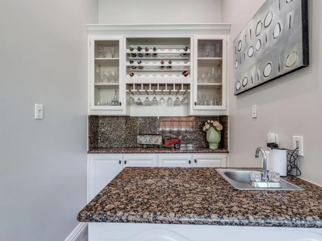 5909 Fossil Ridge Drive