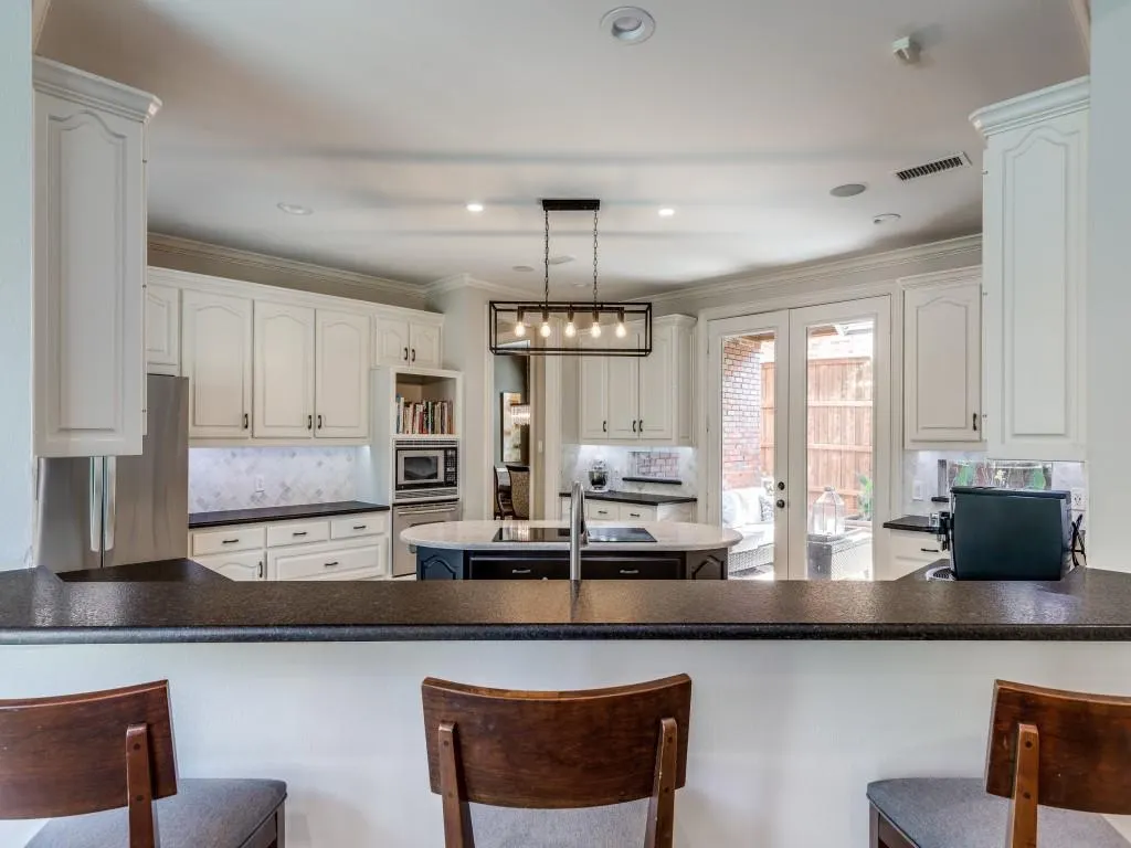 5909 Fossil Ridge Drive