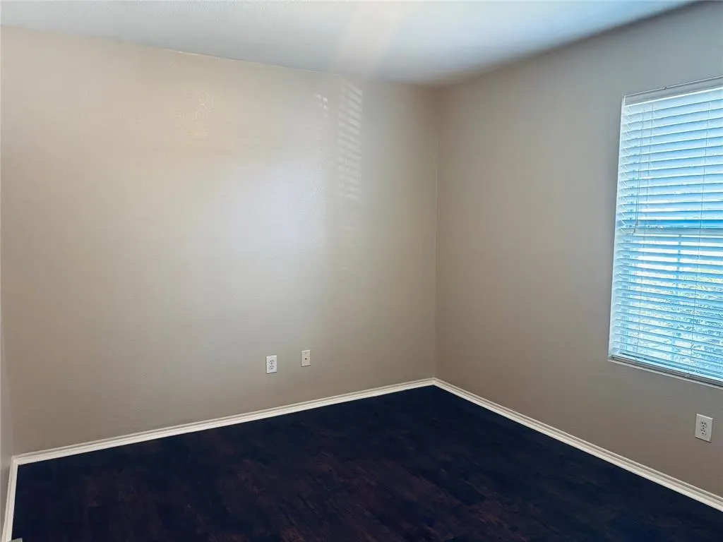 1521 Breeze Lane