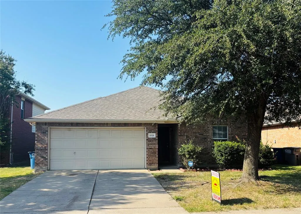 1521 Breeze Lane